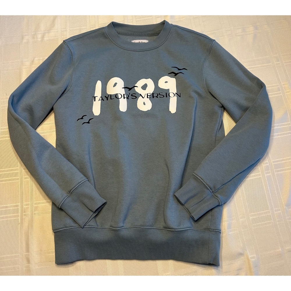 Goodfellow Sweatshirt Women S Blue 1989 Taylors Version Graphic Pullover EraTour